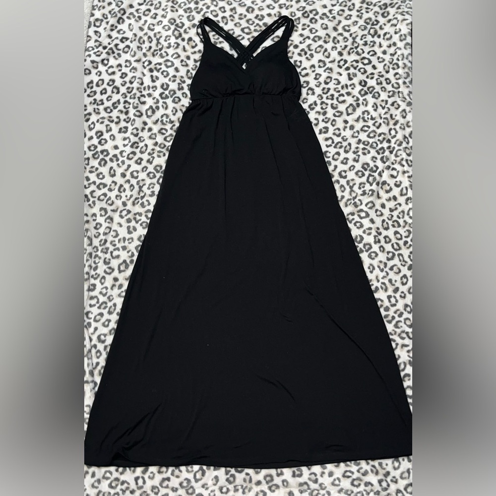 Criss Crossed Spaghetti Strap Black Maxi Dress - Picture 12 of 12